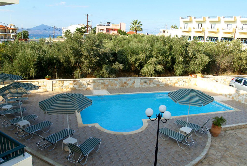 Chania Hotel with 6 Apartments for sale. ID 02-587 | Ktimatoemporiki