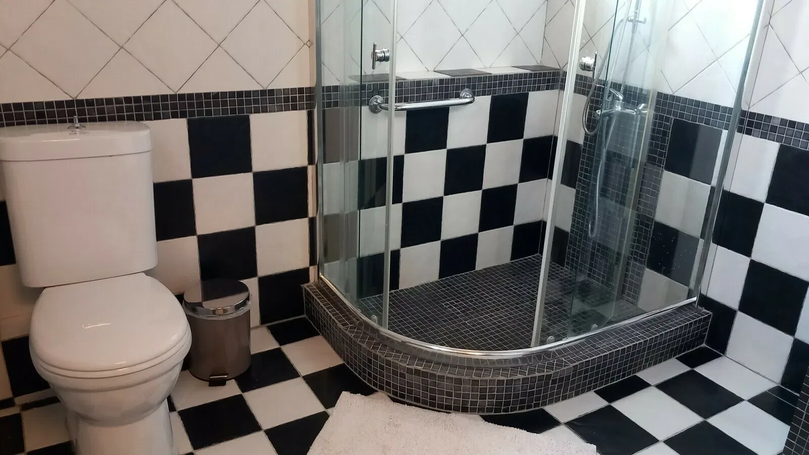 Seaview Maisonette for sale in Kalamos. ID A4-5660