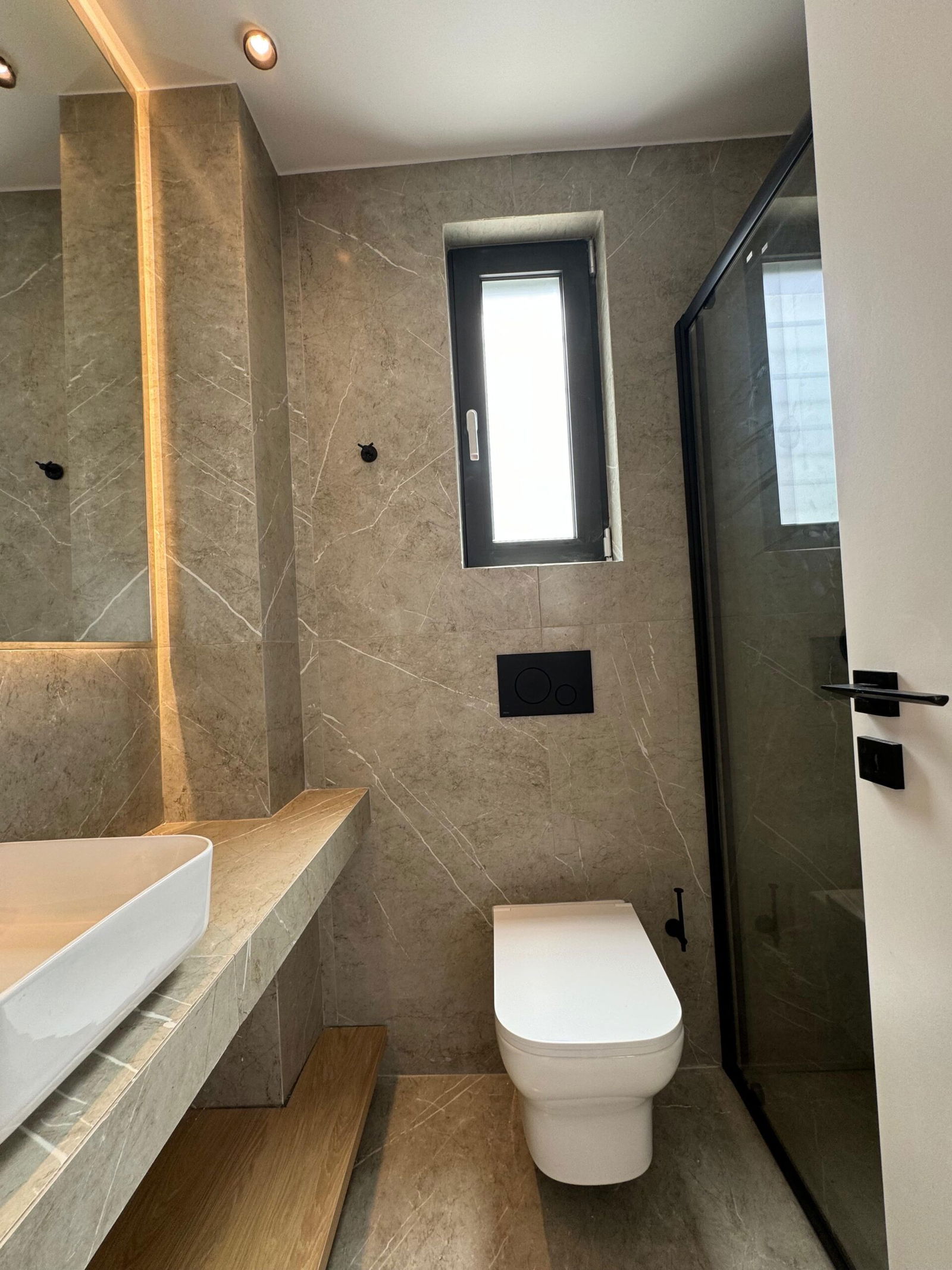 Seaview Apartment for sale in Piraeus. ID A4-7658