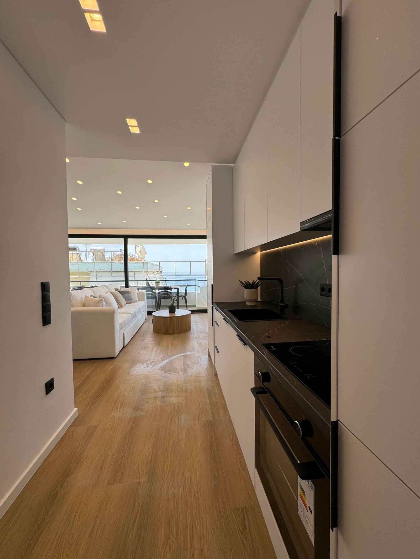 Seaview Apartment for sale in Piraeus. ID A4-7658