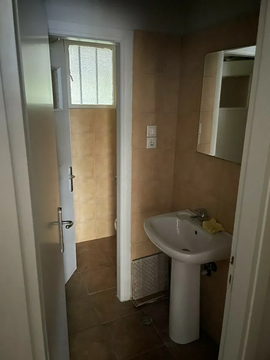 Commercial Space for sale in Petralona. ID A6-519