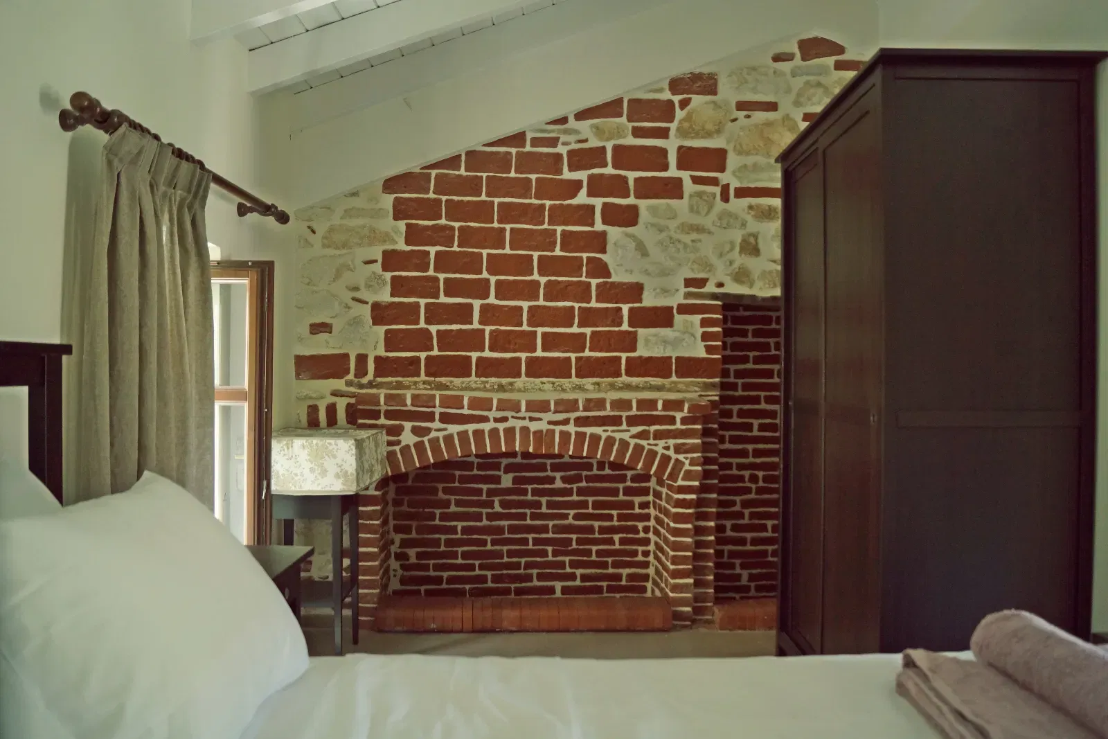 Stone-Build Maisonette for Sale in Lesvos. ID Le4-9297