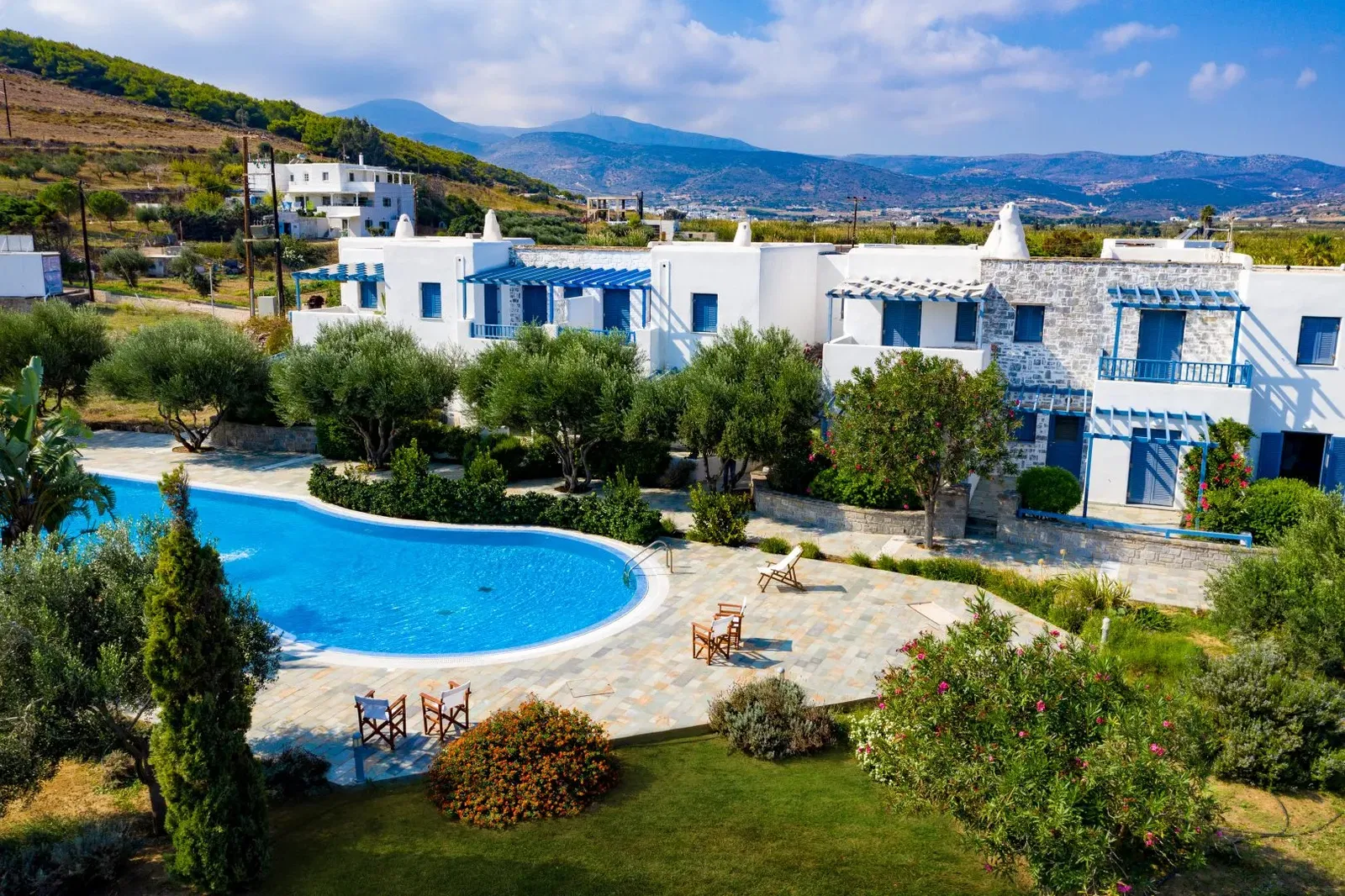 Seaside Apartment for sale in Paros. ID Pa4-9189