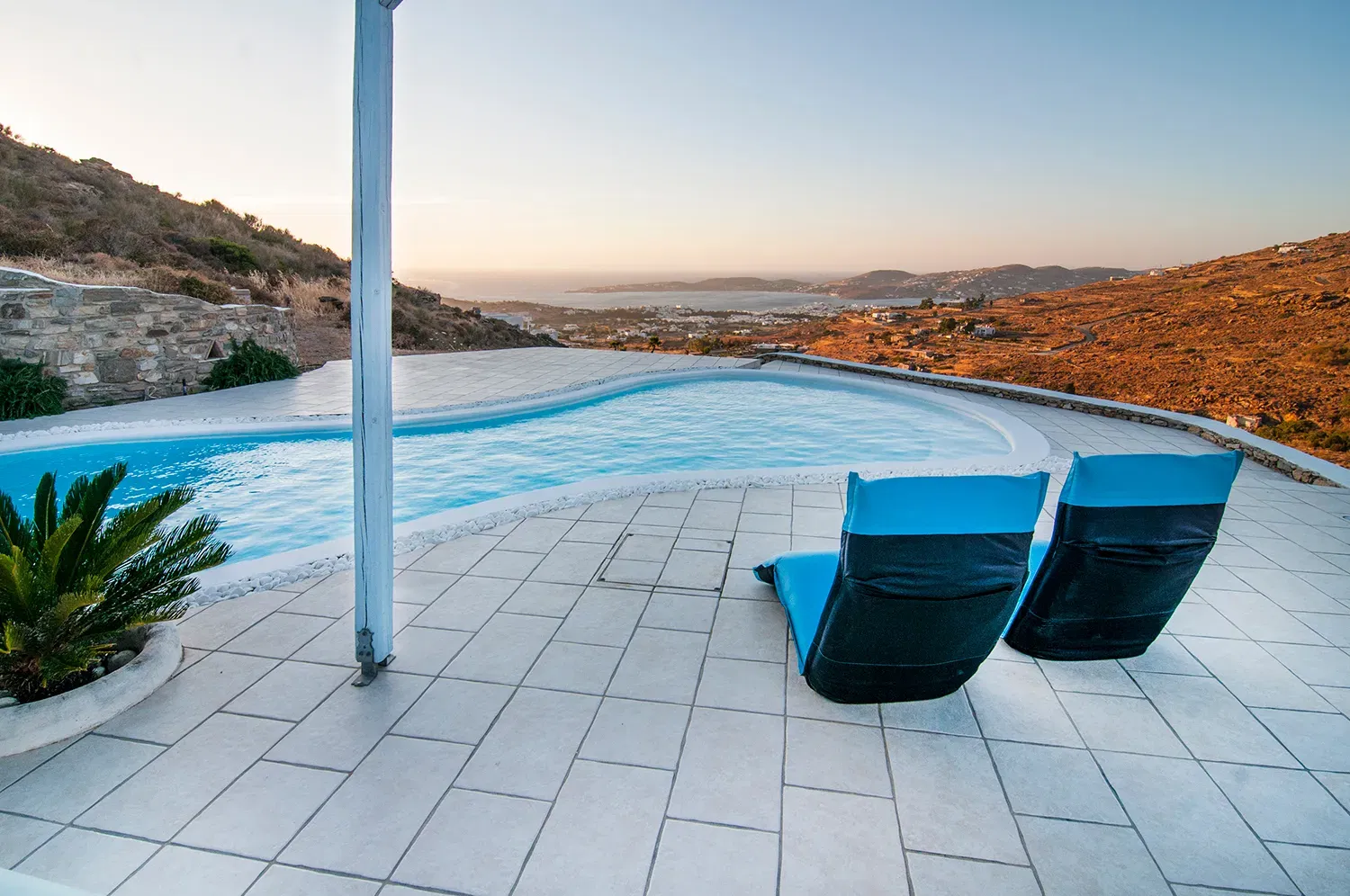 Seaview Villa for sale in Paros. ID Pav-1369