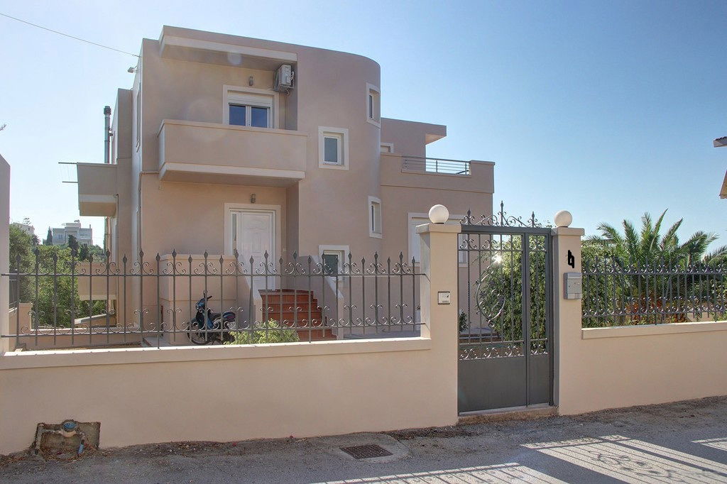 Seaview Maisonette for sale in Daratso Chania. ID 04-10657