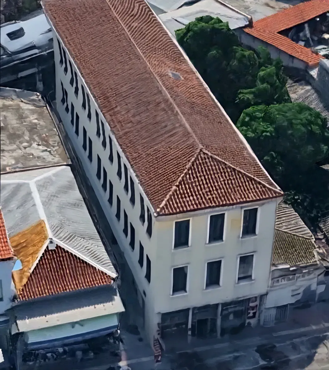 Building for sale in Piraeus. ID AB-1613